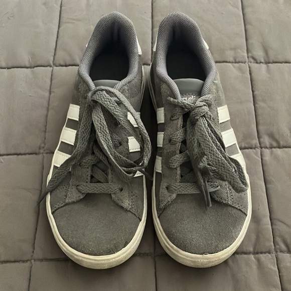 Kids Adidas Shoes sz 12 (12K) - Picture 3 of 10